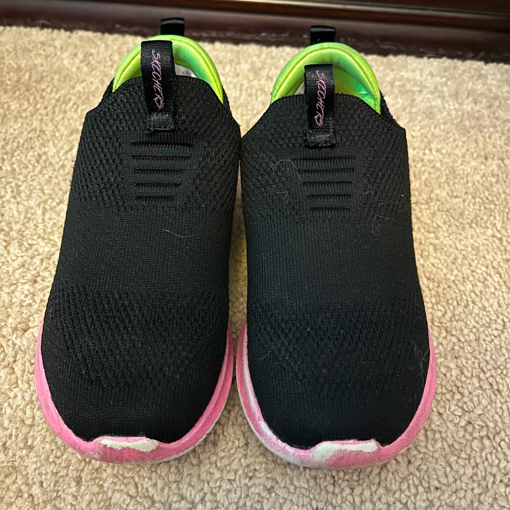 Girls slip on sketchers
